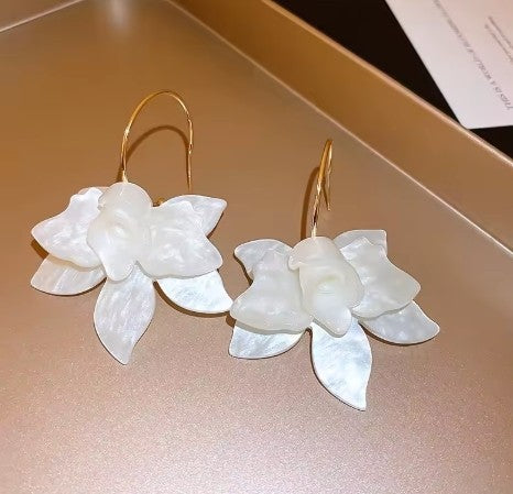 Resin Flower Earrings for Women Retro Design