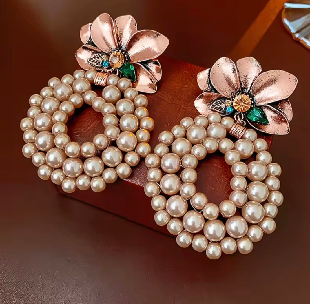 Round Rhinestone Pearl Flowers Dangle Earring