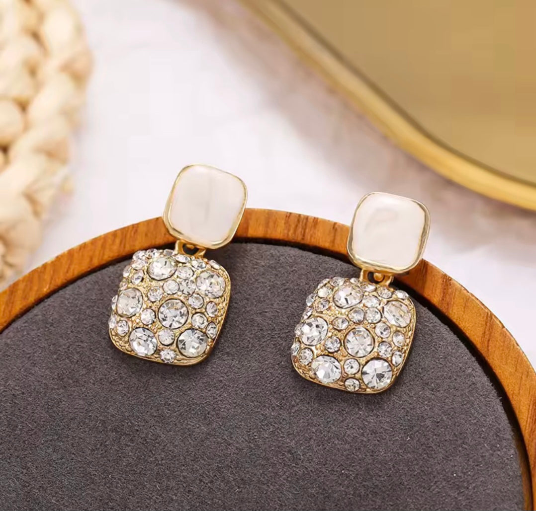 New Vintage Purple and White Shiny Crystal Geometric Women Earrings