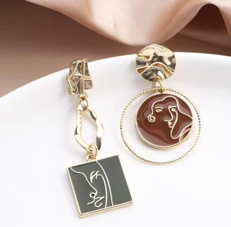Retro Contrast Abstract Face Retro Earrings