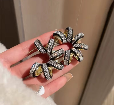 Stylish Rhinestone Spjring Hoop Earrings