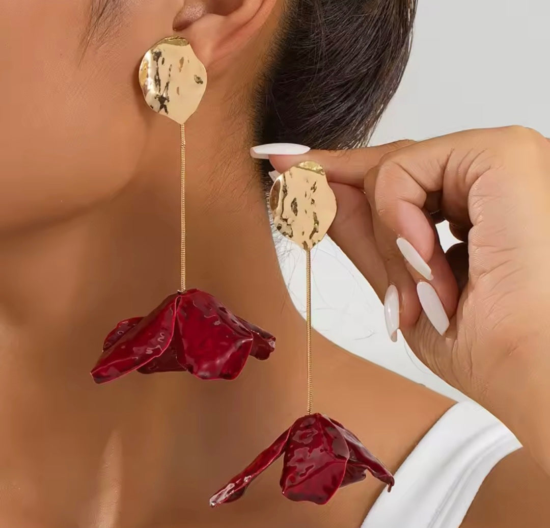 Bleeding Heart Flower Earring