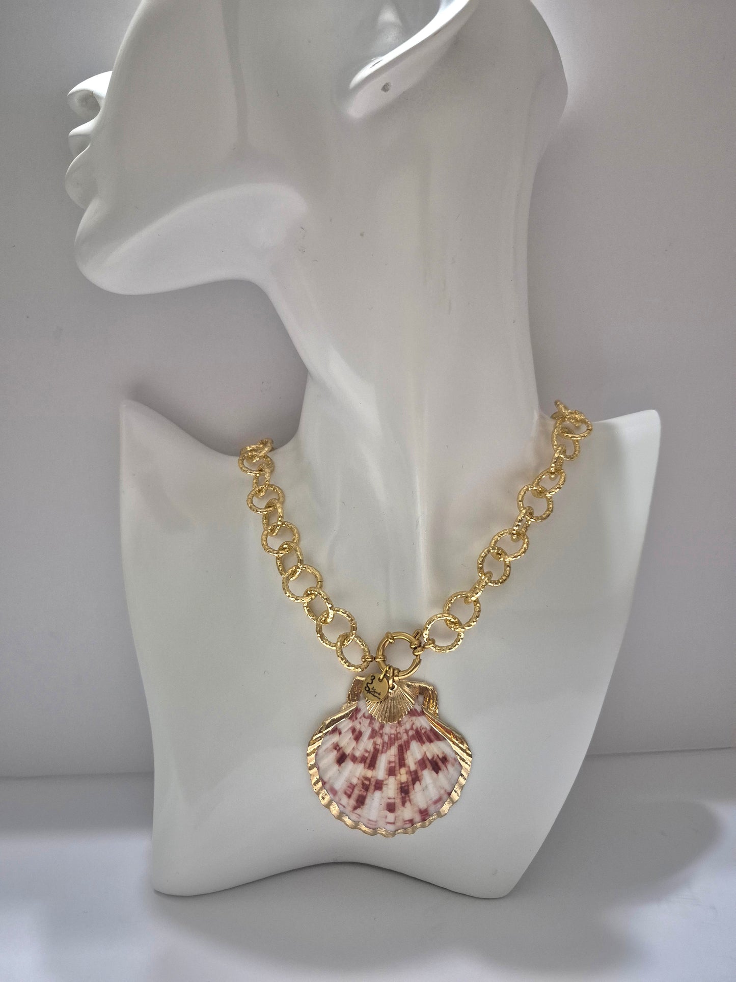 Gold Link Shell Necklace