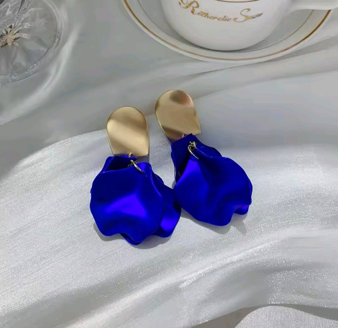 Metallic Petal Earrings