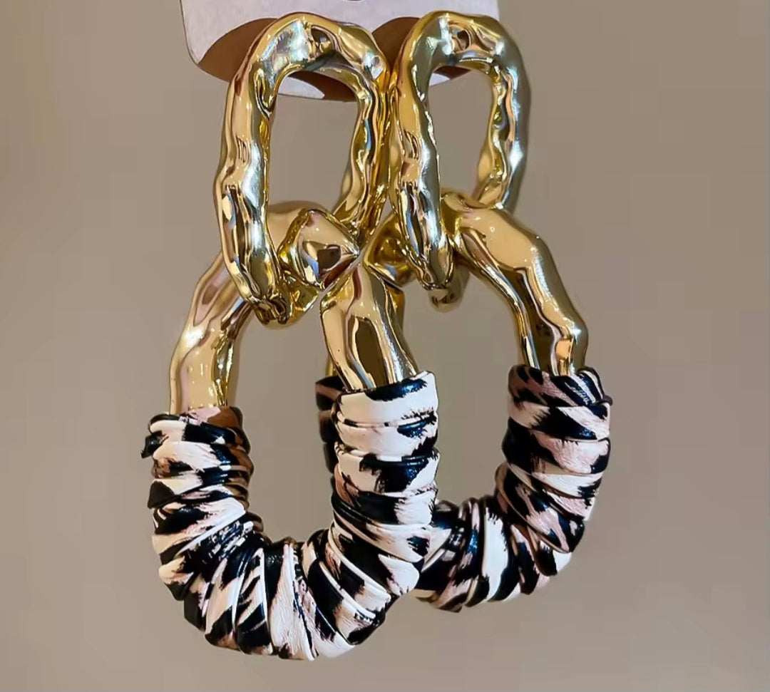 Edgy Link Earrings