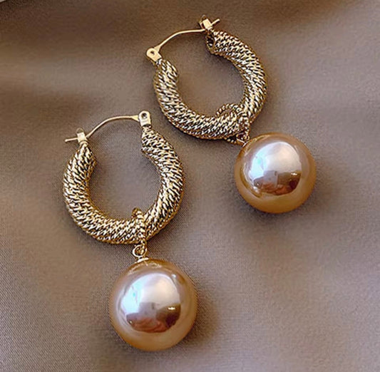 Rose Gold Pearl Earring